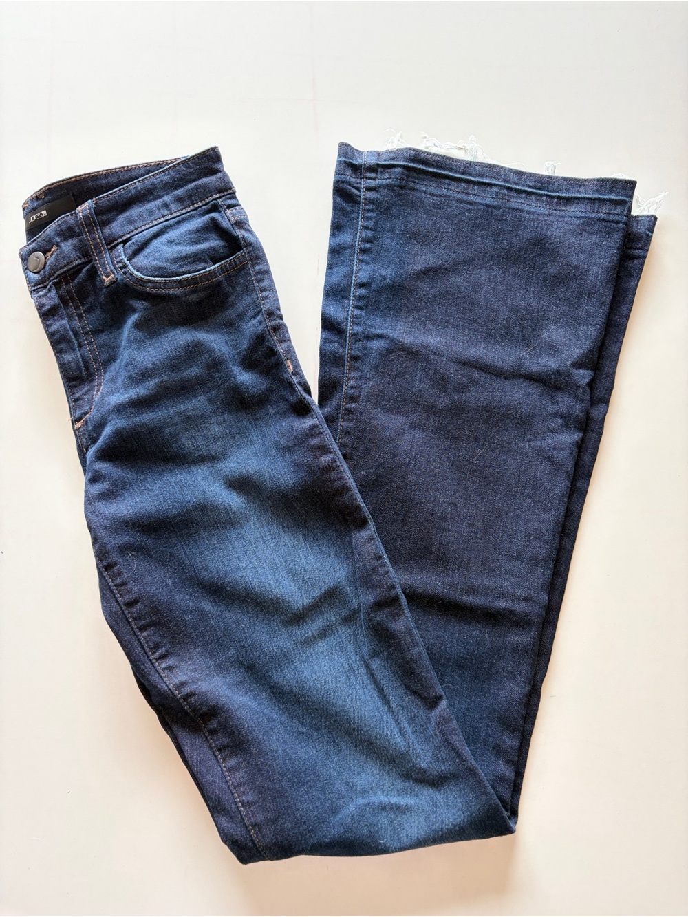 Joe’s jeans dark wash denim mid rise women’s 26 flare leg 33” inseam raw hem